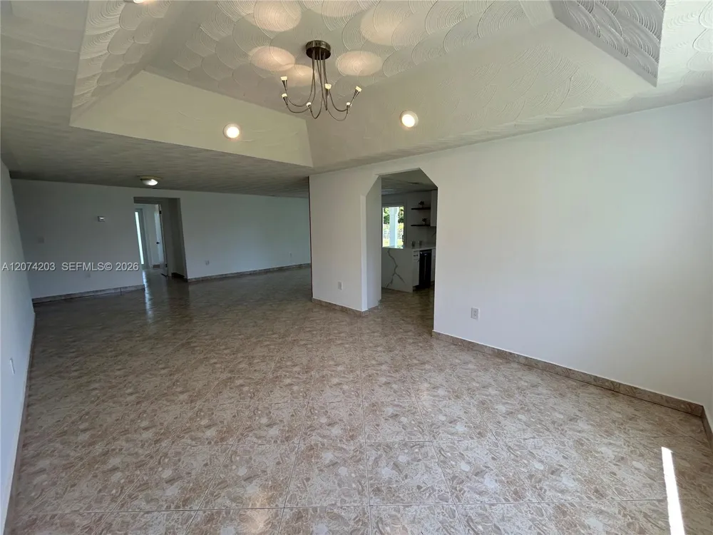 6611 SW 99th Ave Miami, FL 33173