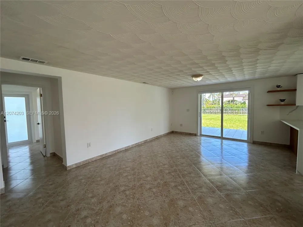 6611 SW 99th Ave Miami, FL 33173