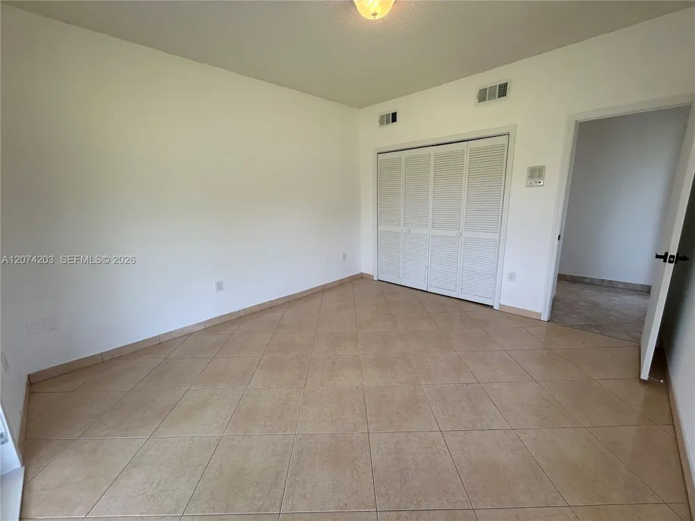 6611 SW 99th Ave Miami, FL 33173