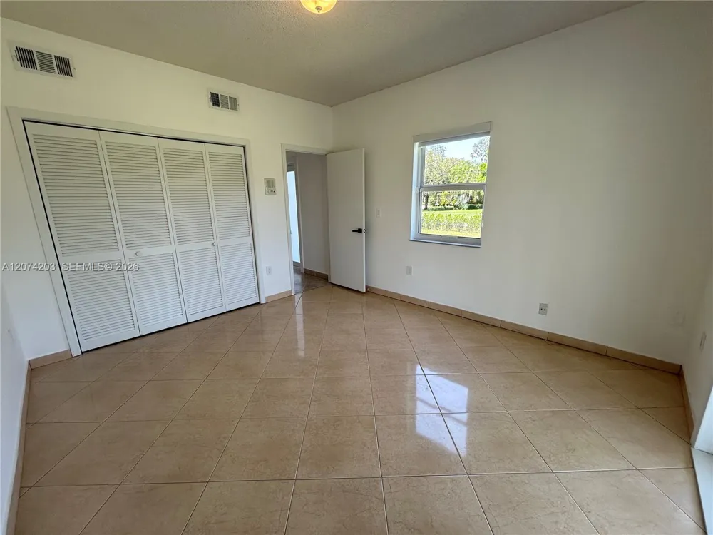 6611 SW 99th Ave Miami, FL 33173