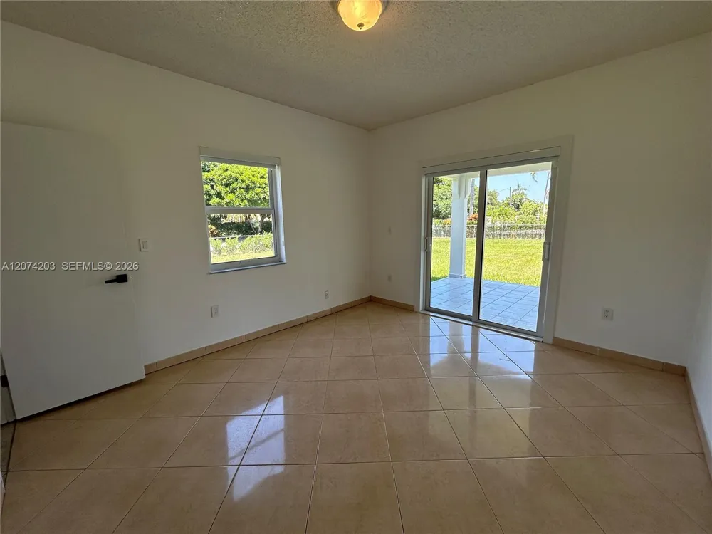 6611 SW 99th Ave Miami, FL 33173