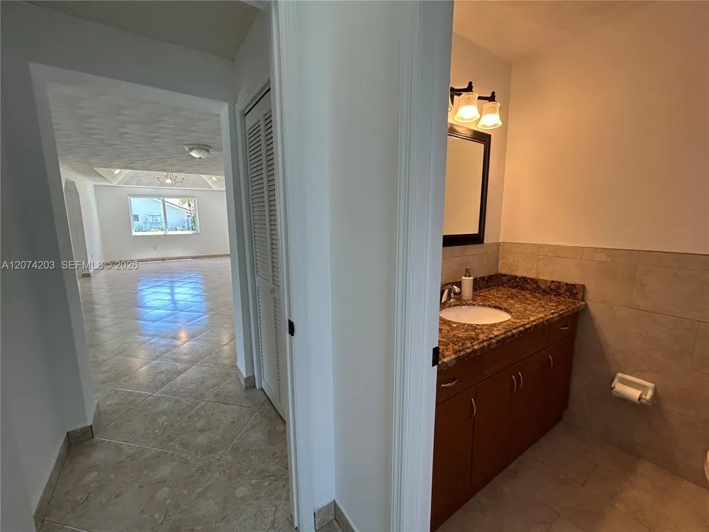 6611 SW 99th Ave Miami, FL 33173