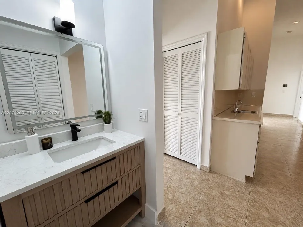 6611 SW 99th Ave Miami, FL 33173