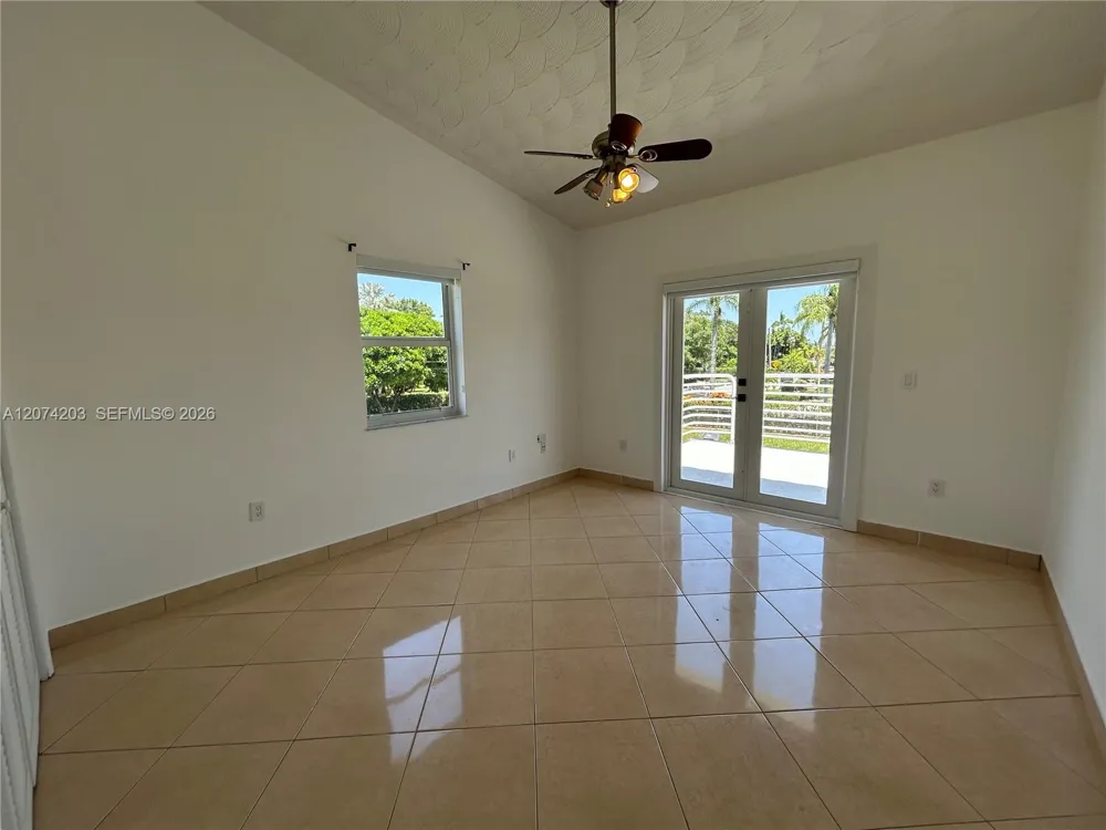 6611 SW 99th Ave Miami, FL 33173