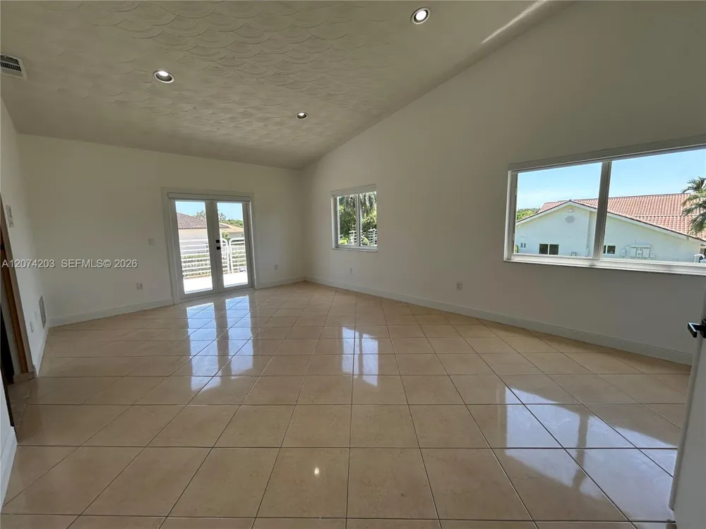 6611 SW 99th Ave Miami, FL 33173