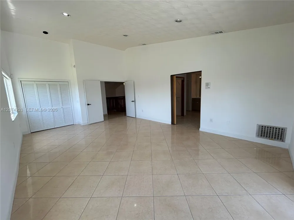 6611 SW 99th Ave Miami, FL 33173