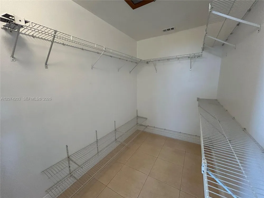 6611 SW 99th Ave Miami, FL 33173
