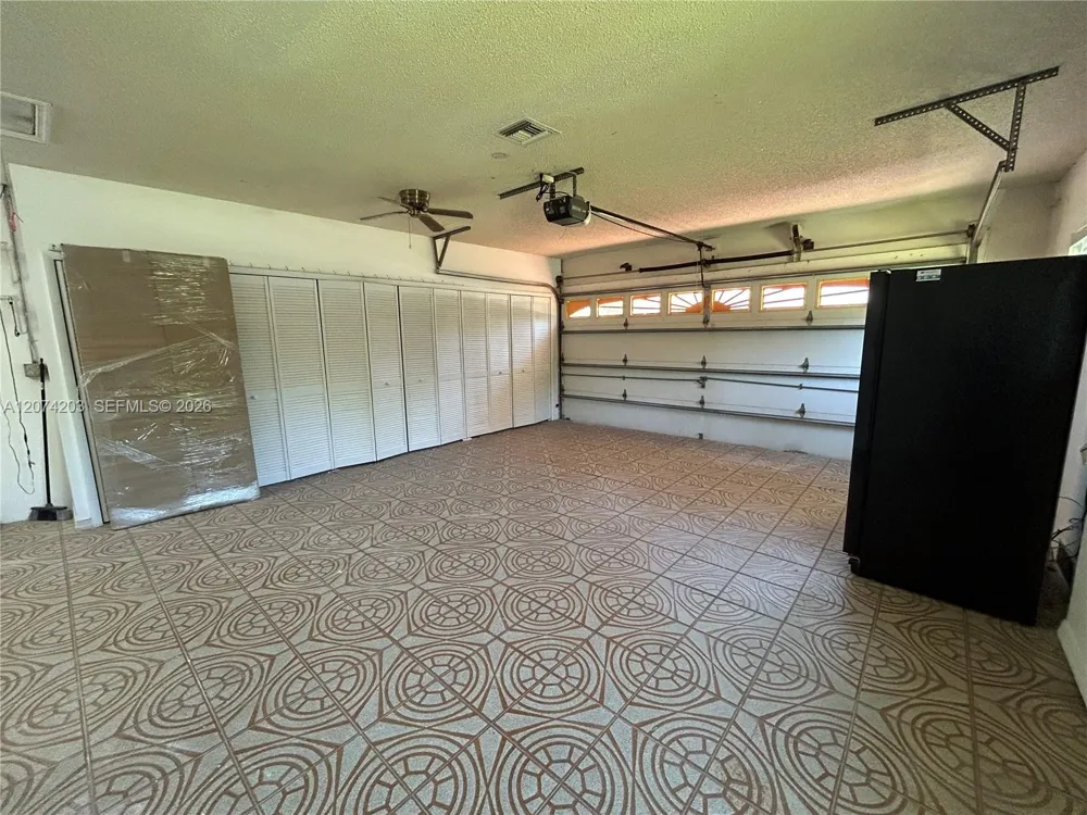 6611 SW 99th Ave Miami, FL 33173