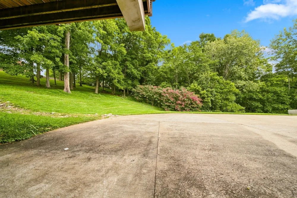 427 Country Club Ct Clarksville, TN 37043