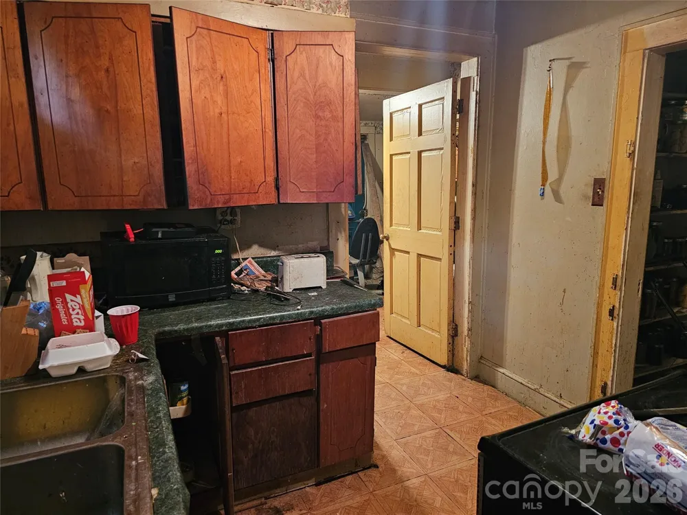 504 NW Hospital Avenue Lenoir, NC 28645