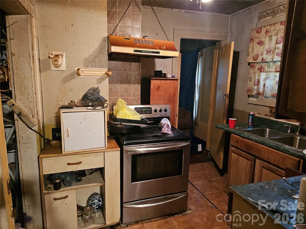 504 NW Hospital Avenue Lenoir, NC 28645