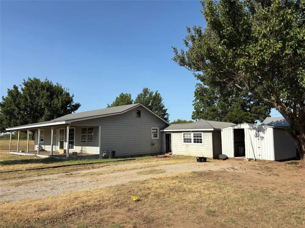 412 10th Street Nocona, TX 76255