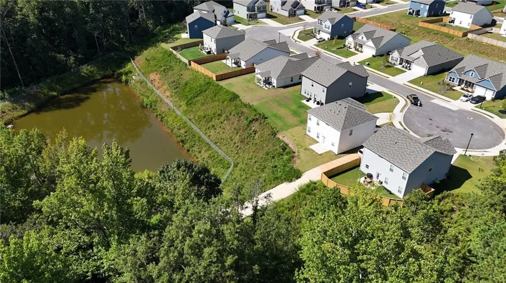 662 Blackshear Trl Temple, GA 30179