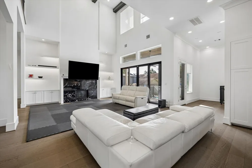 4951 Valkeith Drive Houston, TX 77096