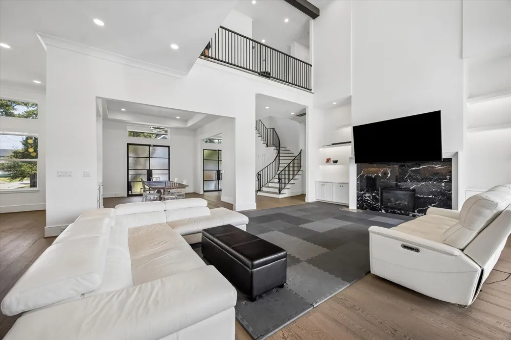 4951 Valkeith Drive Houston, TX 77096