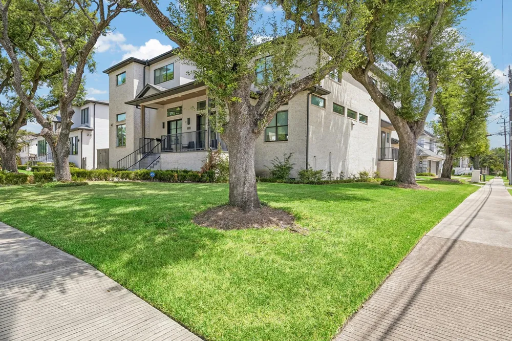 4951 Valkeith Drive Houston, TX 77096