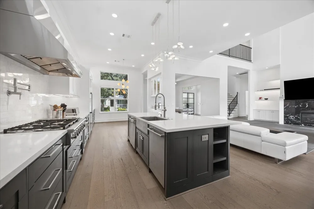 4951 Valkeith Drive Houston, TX 77096