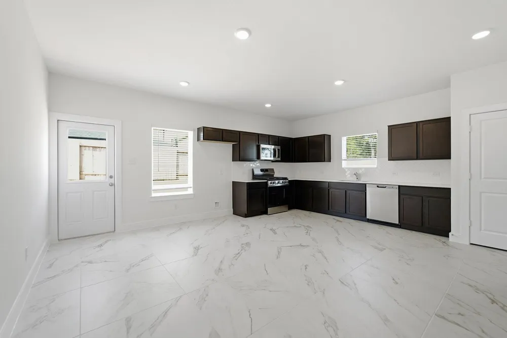 10843 Piston Court Conroe, TX 77303
