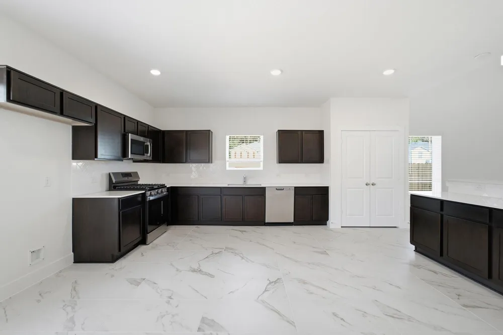 10843 Piston Court Conroe, TX 77303
