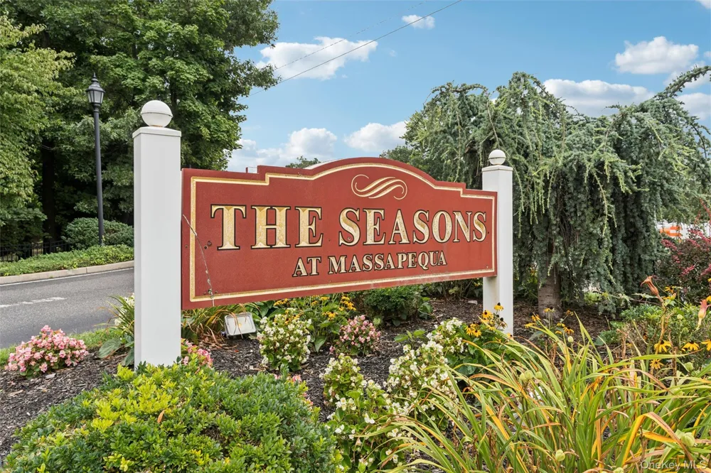 178 Southampton Drive Massapequa, NY 11758
