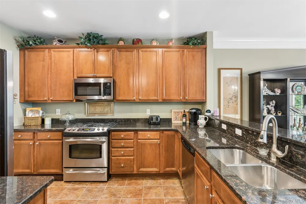 178 Southampton Drive Massapequa, NY 11758
