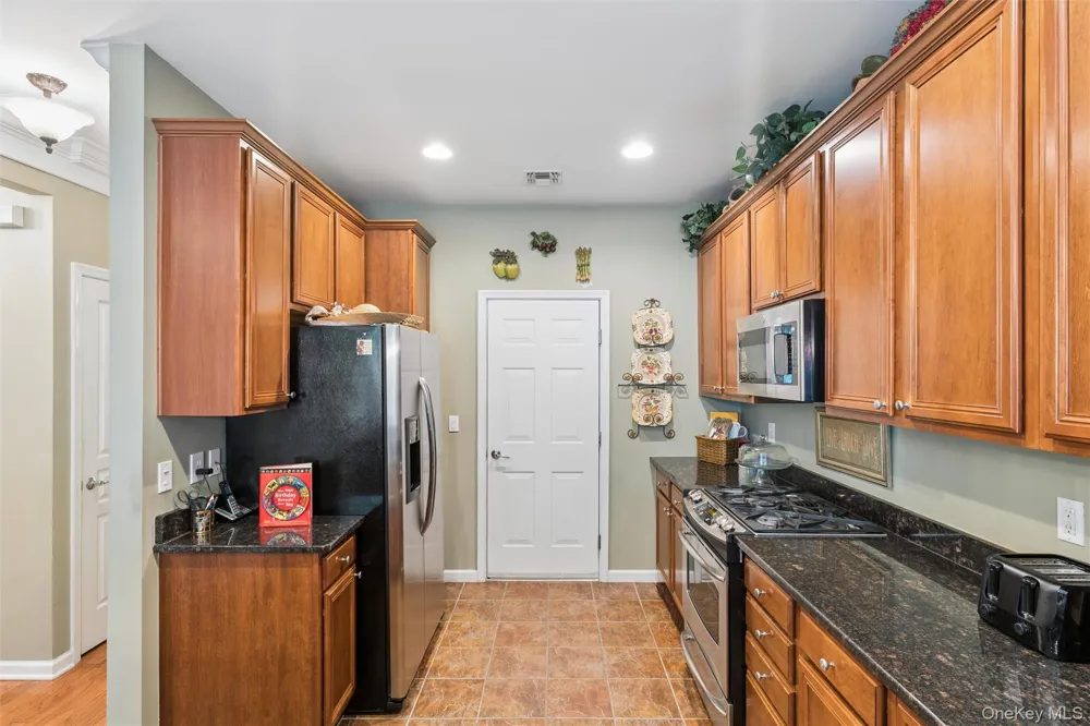 178 Southampton Drive Massapequa, NY 11758