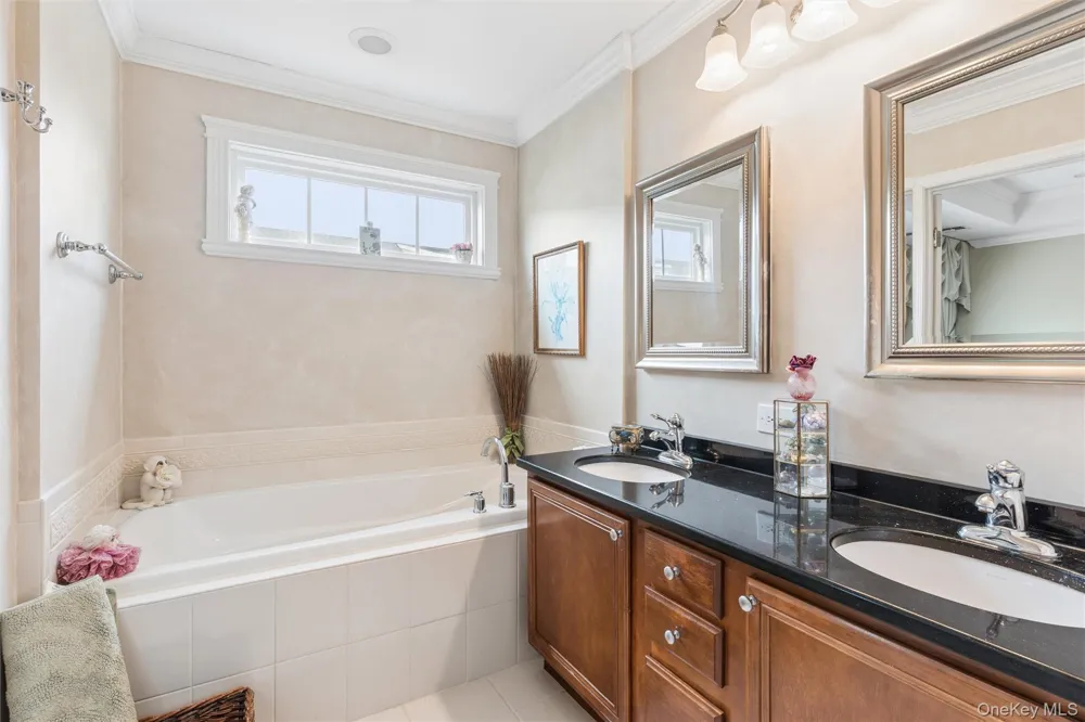178 Southampton Drive Massapequa, NY 11758