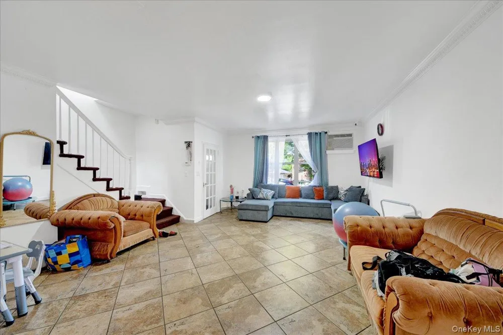308 W 234th Street Bronx, NY 10463