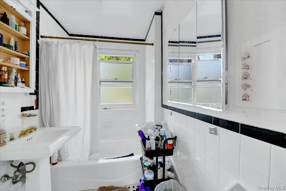 308 W 234th Street Bronx, NY 10463