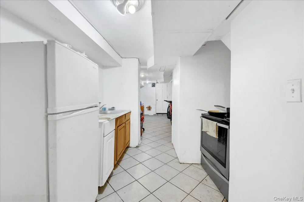 308 W 234th Street Bronx, NY 10463
