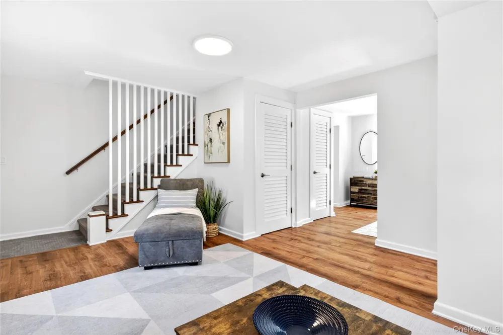 12 Smull Place Port Washington, NY 11050