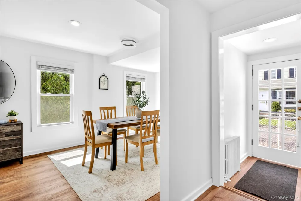 12 Smull Place Port Washington, NY 11050
