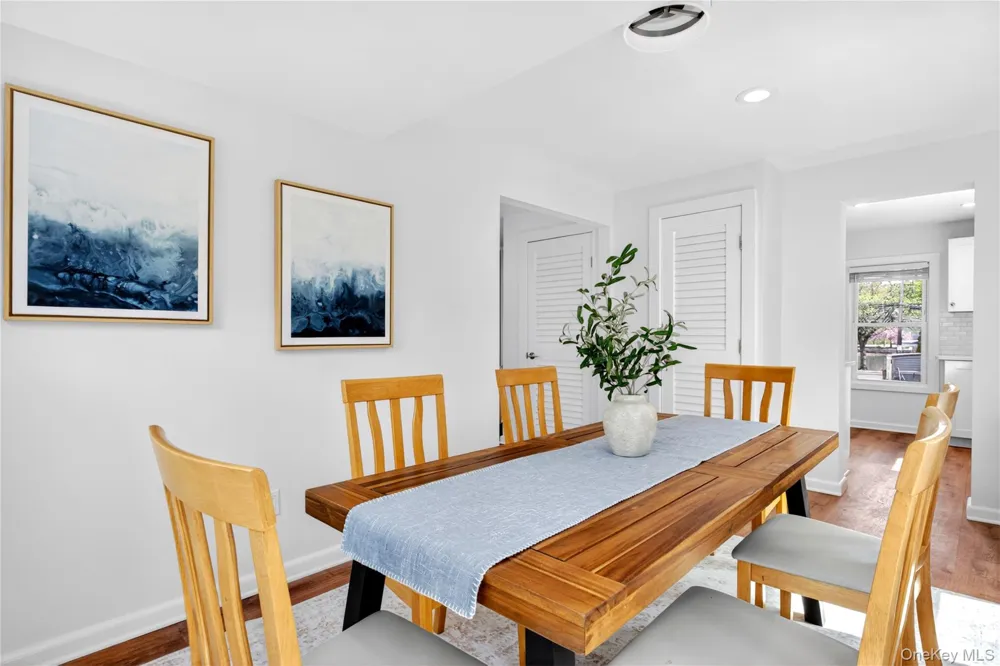 12 Smull Place Port Washington, NY 11050