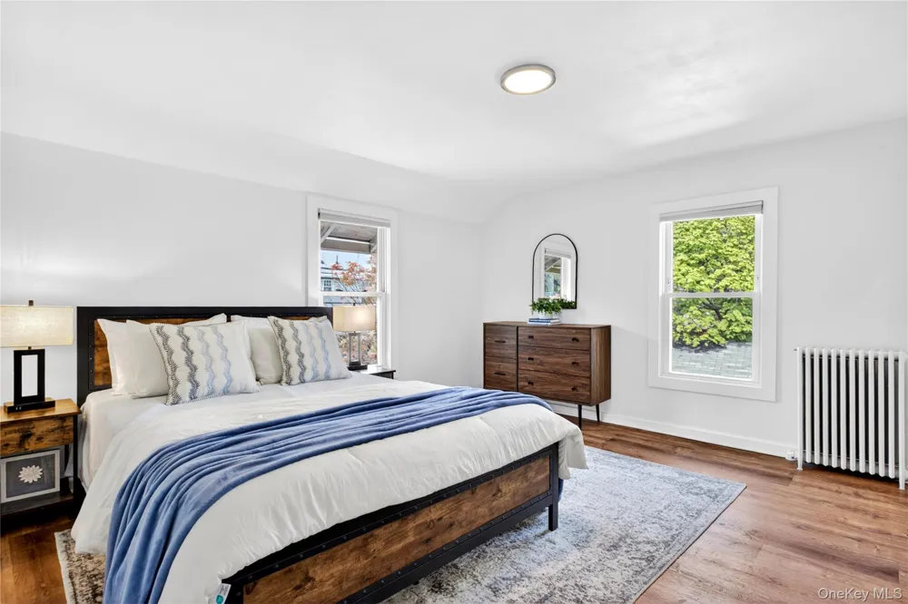 12 Smull Place Port Washington, NY 11050