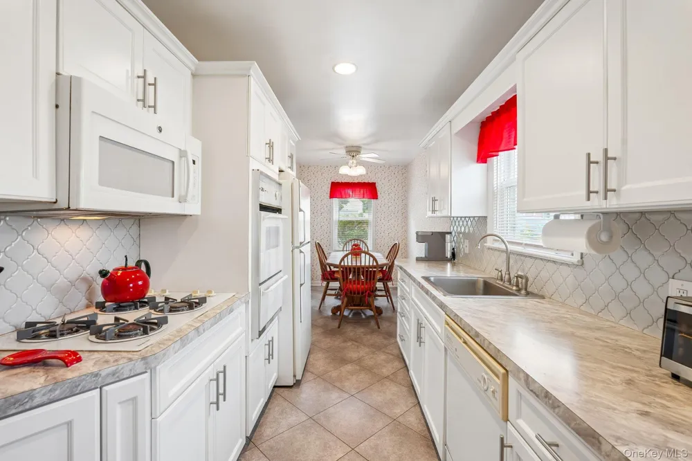 105 Hildreth Place Yonkers, NY 10704