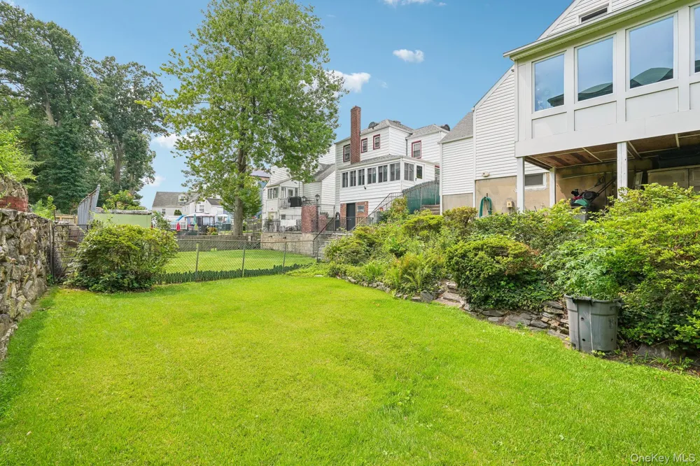 105 Hildreth Place Yonkers, NY 10704