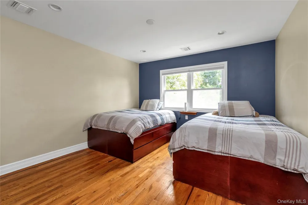 647 Jarvis Avenue Far Rockaway, NY 11691