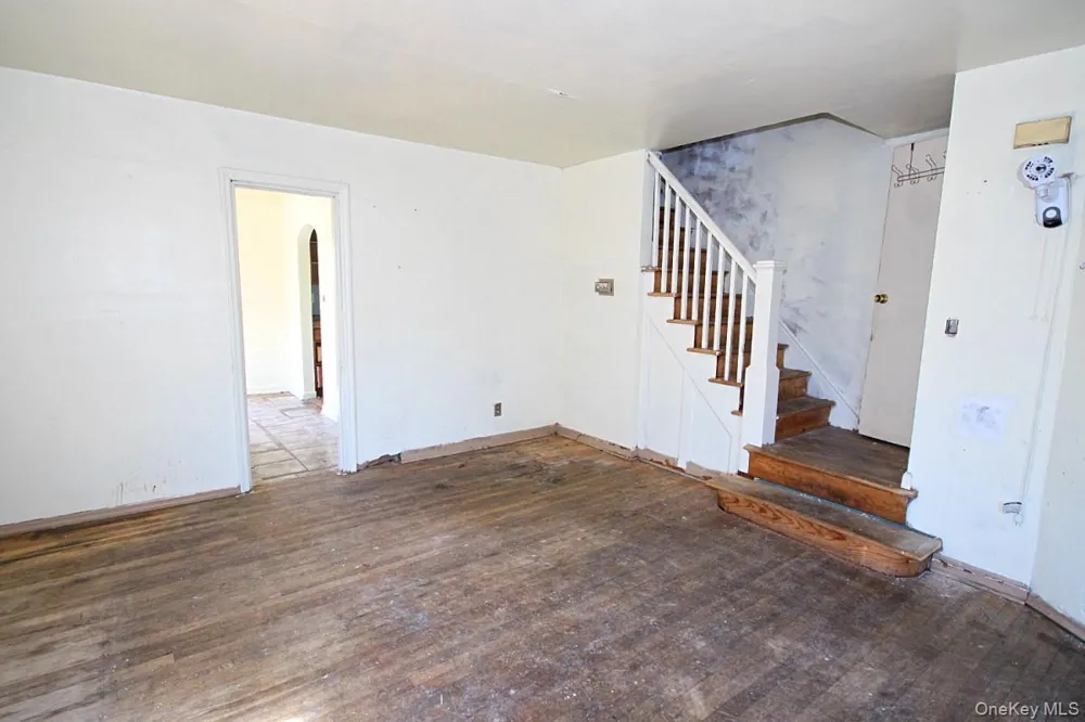 1051 victory Boulevard Staten Island, NY 10301
