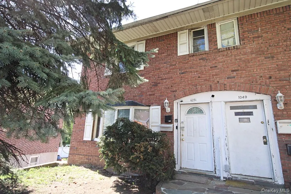 1051 victory Boulevard Staten Island, NY 10301