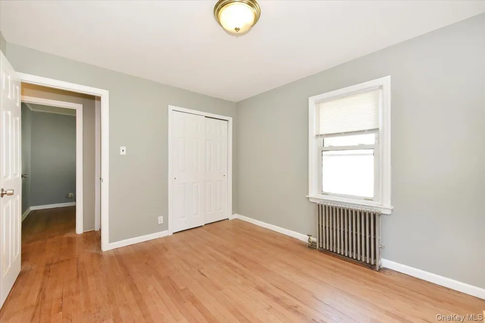 265 S Delaware Avenue Lindenhurst, NY 11757