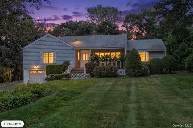 4 Woodleaf Court Cold Spring Harbor, NY 11724