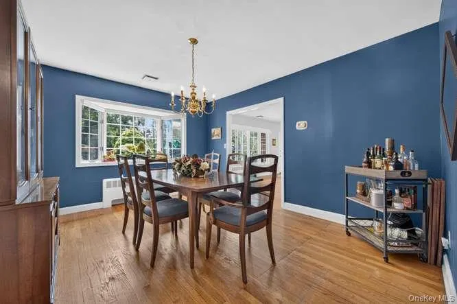 4 Woodleaf Court Cold Spring Harbor, NY 11724