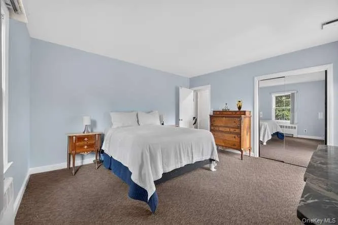 4 Woodleaf Court Cold Spring Harbor, NY 11724