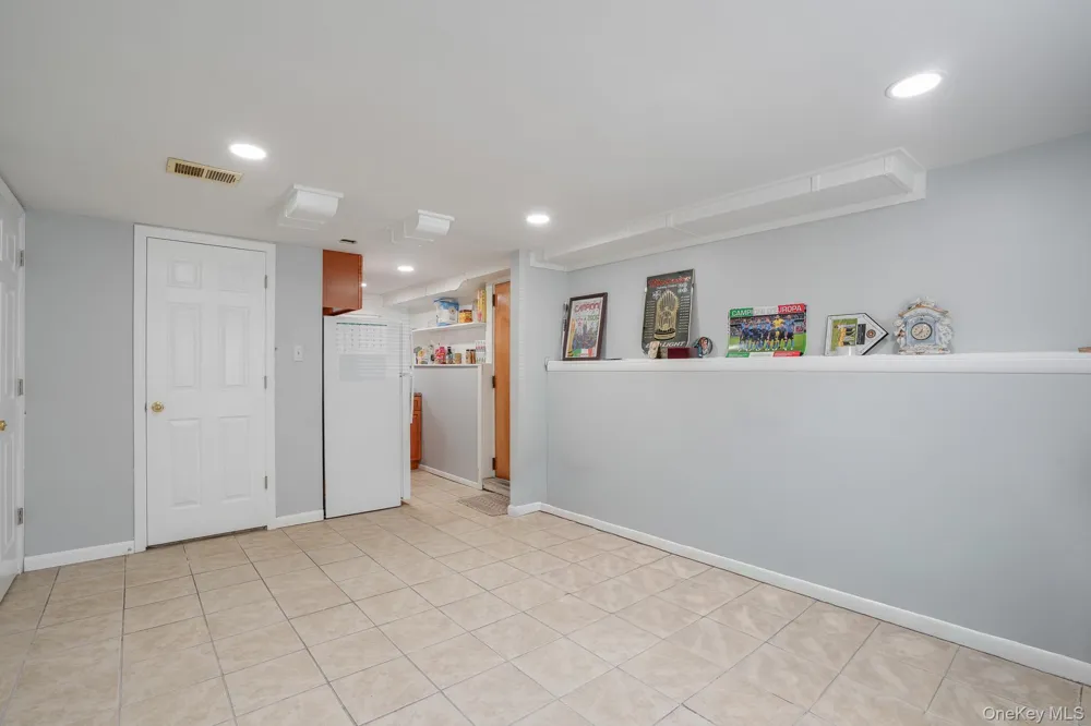 8 Hampton Road Poughkeepsie, NY 12603