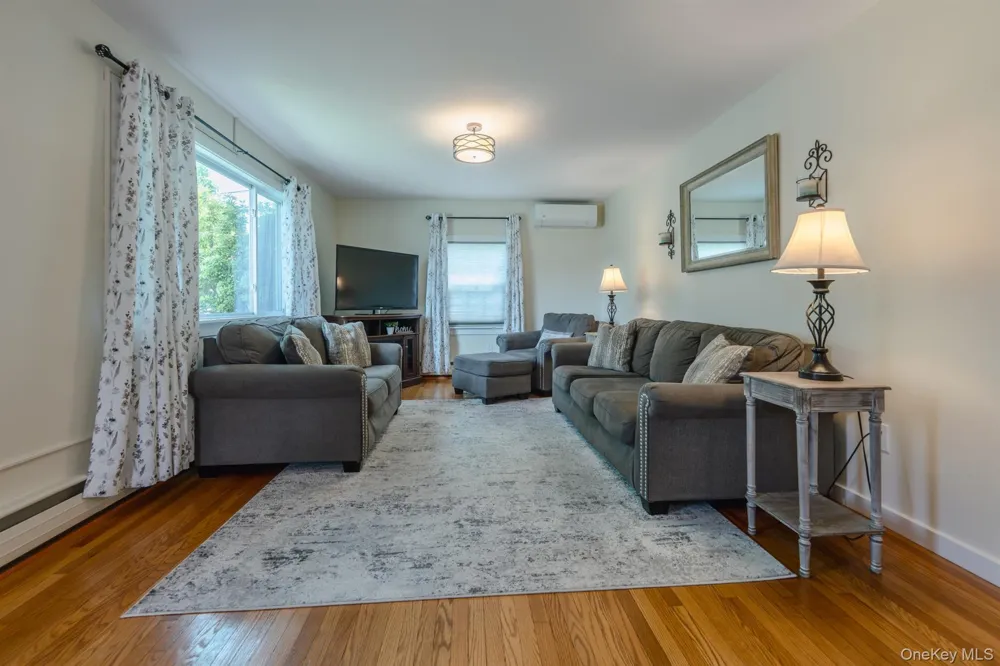 10 Lipton Street Kingston, NY 12401