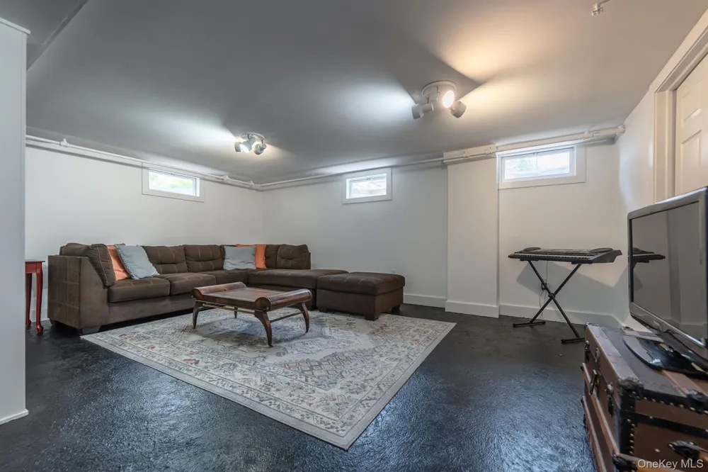 10 Lipton Street Kingston, NY 12401