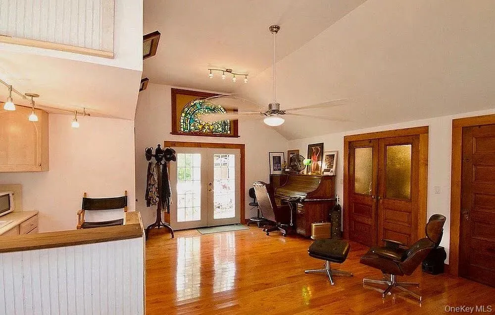 6201 State Route 42 Fallsburg, NY 12788