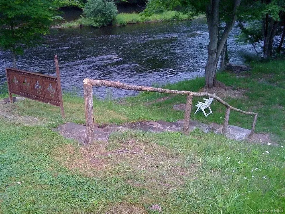 6201 State Route 42 Fallsburg, NY 12788