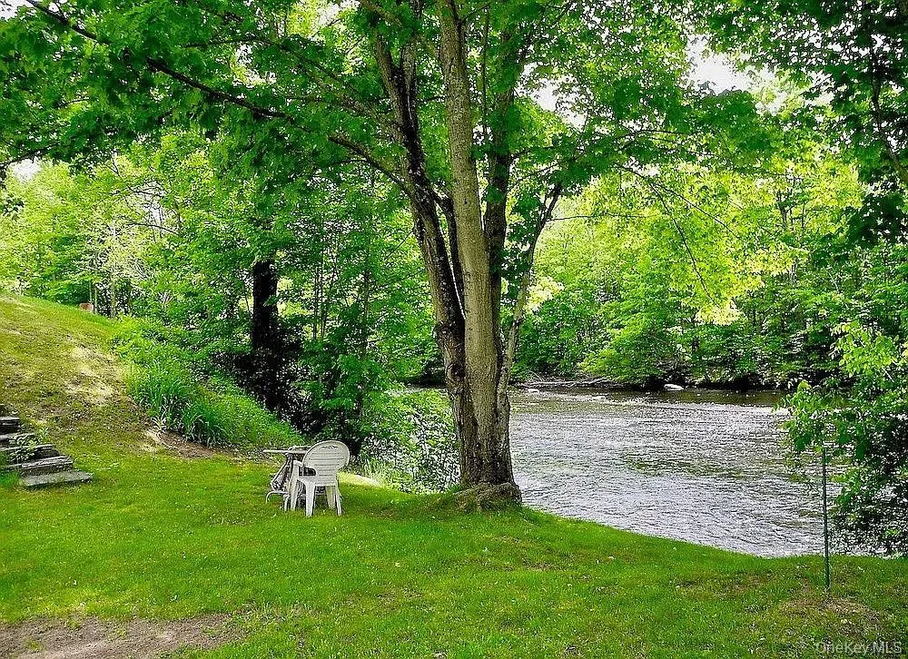 6201 State Route 42 Fallsburg, NY 12788