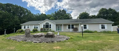 36 Greentree Lane